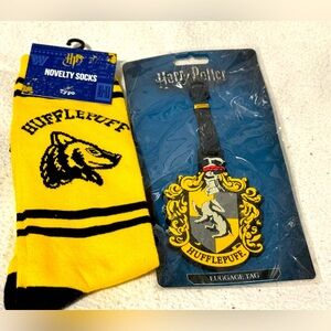 NWT Harry Potter Hufflepuff socks and luggage tag